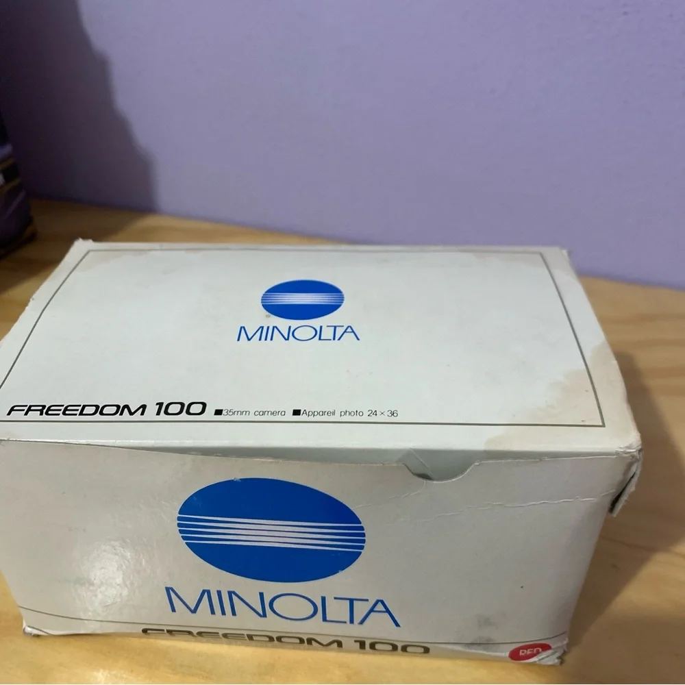Minolta Red Freedom 100 35mm point-and-shoot film Vintage camera New In Box